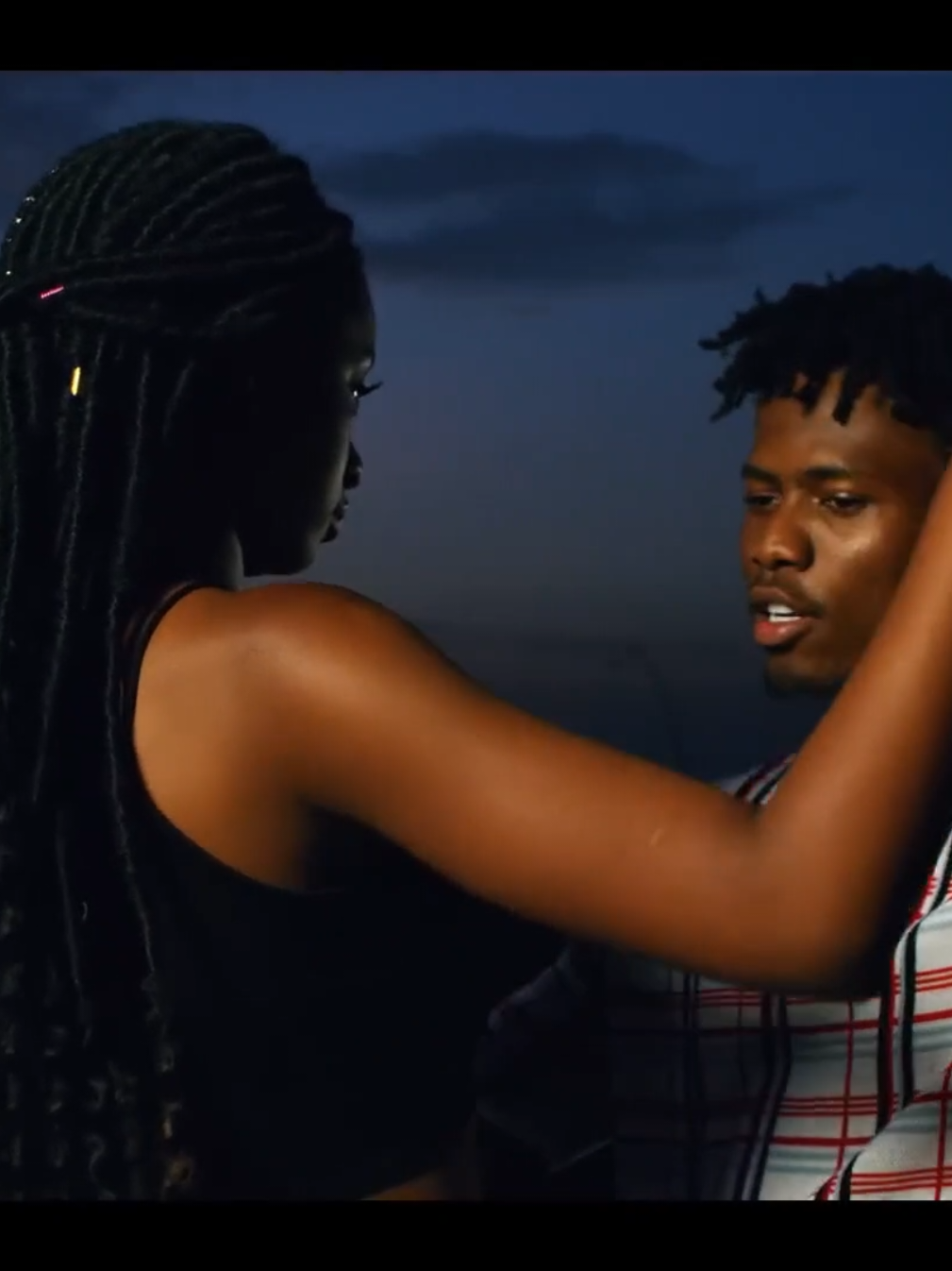 BIRIBIARA MƐYƐ BIA I DO WITH CAUTION, DON'T GET IT WRONG 🔥🎶 AFRICAN GIRL @Kwesi Arthur 🐐♥️ #kwesiarthur #africangirl #musicvideo #shattawale #ghanatiktok🇬🇭 #foryoupage #fyp 