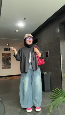 ramai tanya jeans beli mana kan tengok yellow bag (i pakai 3xl)😛 
