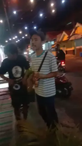jalan jalan dikota surabaya #surabayakotalama  #surabayakotatua  #surabayakotapahlawan  #surabayakotasejarah  #surabayakotapejuang 