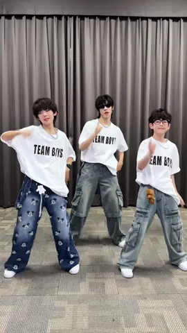 🎬 录制ing#养成系 #10后 #驾鸯戏dj #开始跳舞吧海口龙华篇 #TEAMBOYS 