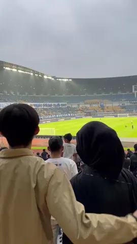 persib with u💙 #tribundate #persib #bandung #fyp #fallinginlove 