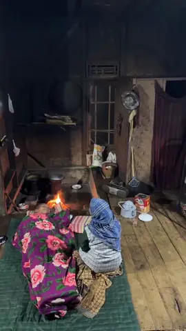 Sweet village Life❤️ #pirozhki #creamfilled  #creamfilledporozhki #piroshki  #dessert #ruralcuisine  #rural_cuisine #villagelife  #countrylife #gilan #mazandara  #iran #ruralcuisine #rural_cuisin  #rural_life #villagelife #countryl  #rurallife #rural #ASMR  #asmrcooking #relaxingvideo  #goodmood #goodvibe #vibe  #Vlog #cooking #gilan  #mazandaran 