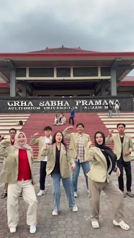 izin ya kakak” 🙏🏻 #ugm