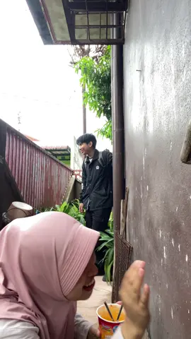 Coba tebak apa alasannya, ngumpet ? 😬😬 #sepuputapimenikah 