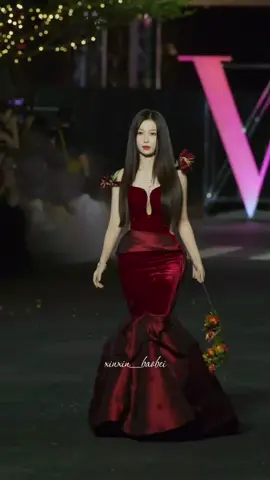 รอคอยลุคพรมแดงวันที่ 08.19 💃🏻💅🏻 2025 W China Annual Gala #yushuxin #อวี๋ซูซิน #EstherYu #虞书欣 #wgala 