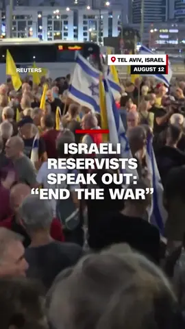 Protesters, including Israeli Air Force reservists and retired pilots, rallied outside the IDF headquarters in Tel Aviv on Tuesday to call for an end to the war in Gaza, and the release of the hostages. #protesters #telaviv #war #gaza #cnnnews 