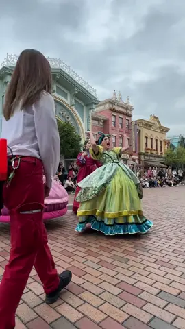 funny Anastasia and Drizella.    #evilstepsisters #cinderella #disney #foryou #usa🇺🇸 