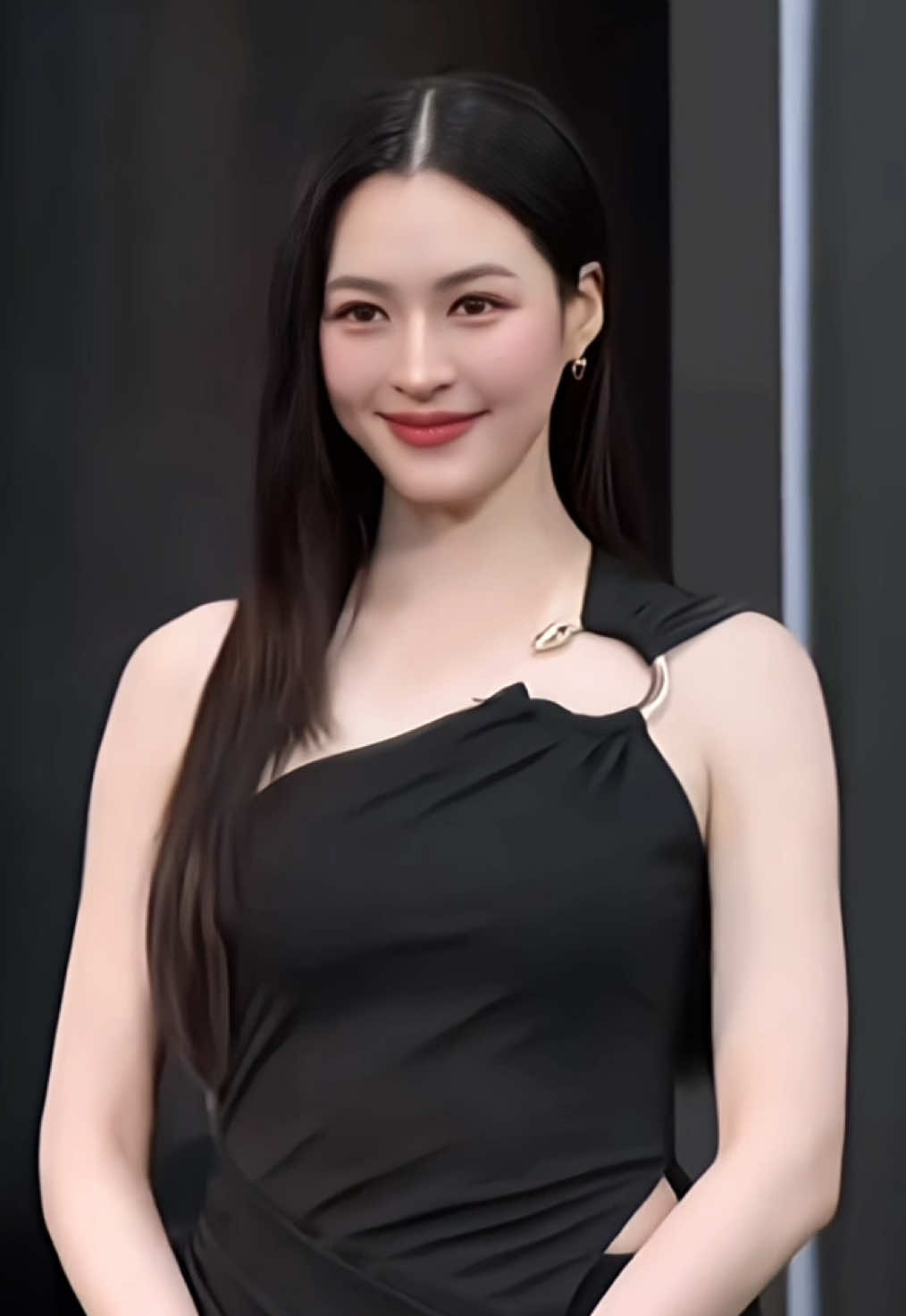 Chào mừng đại sứ thương hiệu Hera đầu tiên tại Thái Lan 🖤💫 #หลิงหลิงคอง #lingorm #fst♡ #linglingkwong #onlyyoutheseriesth