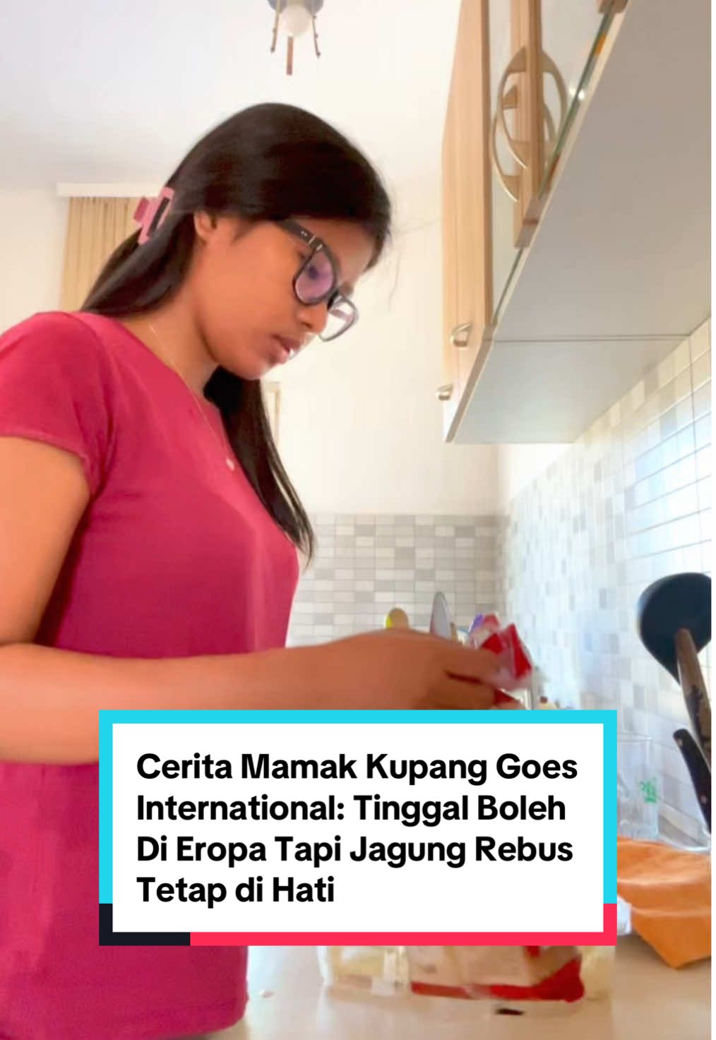 Cerita Mamak Kupang Goes International: Tinggal Boleh Di Eropa Tapi Jagung Rebus Tetap di Hati — Buat donat dan rebus jagung 🍩🌽 #mamakupang #nonatimur #NonaNTT #dailylife  #mixedcouple 