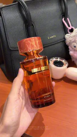 Pliss wajib cobain varian noble edition ya! Wanginya segeerr banget, elegant, makin keringetan makin wangi dan pastinya tahan lama 😍🫶🏻 #parfumereccomended #parfumcewek #lonkoomperfume #nobleedition #parfummurah 