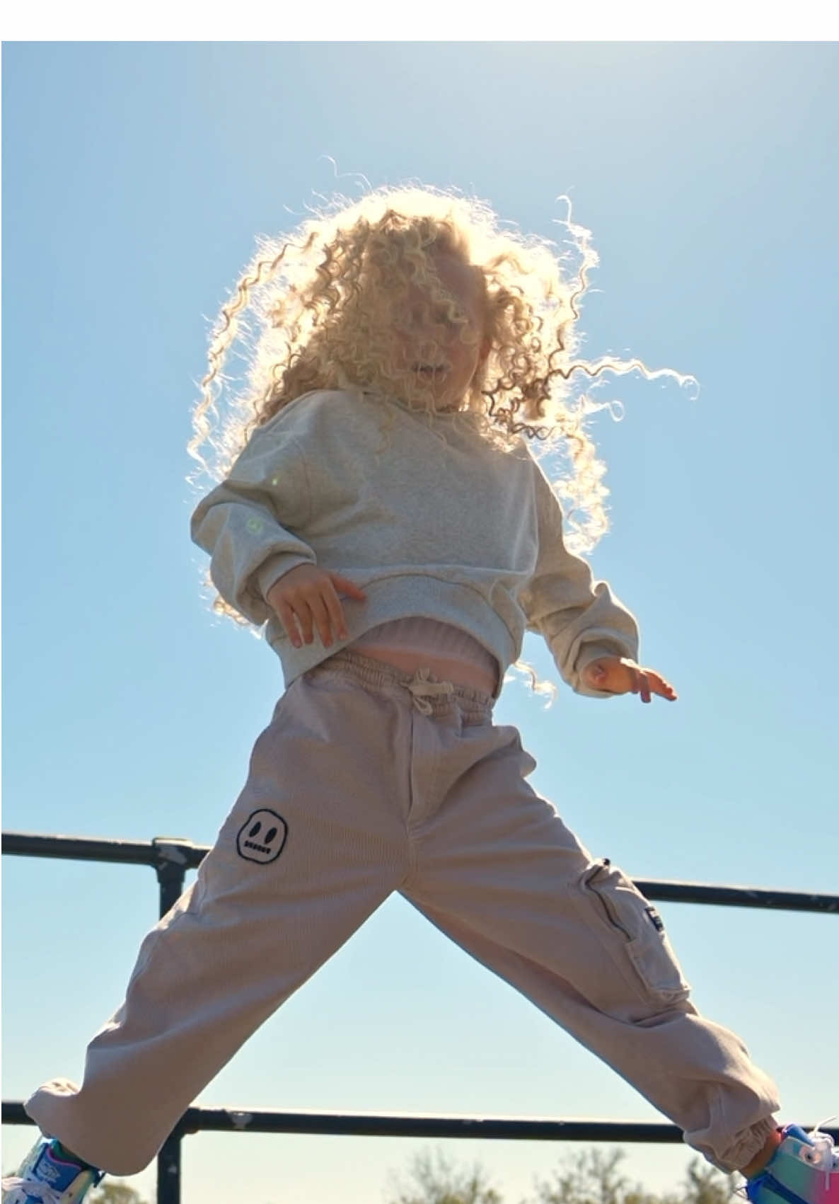 #takemymind  Who can repeat?;) #eseniiamikheeva #mikheevdancefamily #dancechallenge #afrobeats  @Mikheev Family @Marina Mikheeva @Jennifer Hudson Show @Netflix @America’s Got Talent @Freeform @GoodMorningBritain @SkechersKids @Good Morning America  📹—-> @David Hofmann  @nununu 