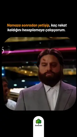 Namaza imamla beraber başlayamayan, yani imama sonradan uyan kimseye mesbuk denir. Mesbuk, kılamadığı rekât veya rekâtları, boş geçmiş kabul ederek, imamın sağ tarafına vereceği ilk selamından sonra, kendisi selam vermeyip “Allahu ekber!” diyerek ayağa kalkar ve eksik rekât ya da rekâtlarını tamamlar. ----------------- Yapılan ibadet ve amellerin her türlü şüpheden uzak olması gerekir. Namazda zaman zaman şüpheye düşüp kaç rekât kıldığı hususunda kesin bir kanaate varamayan kimse, kıldığına emin olduğu en az rekât sayısını esas alarak namazına devam eder. Detaylı Olarak 