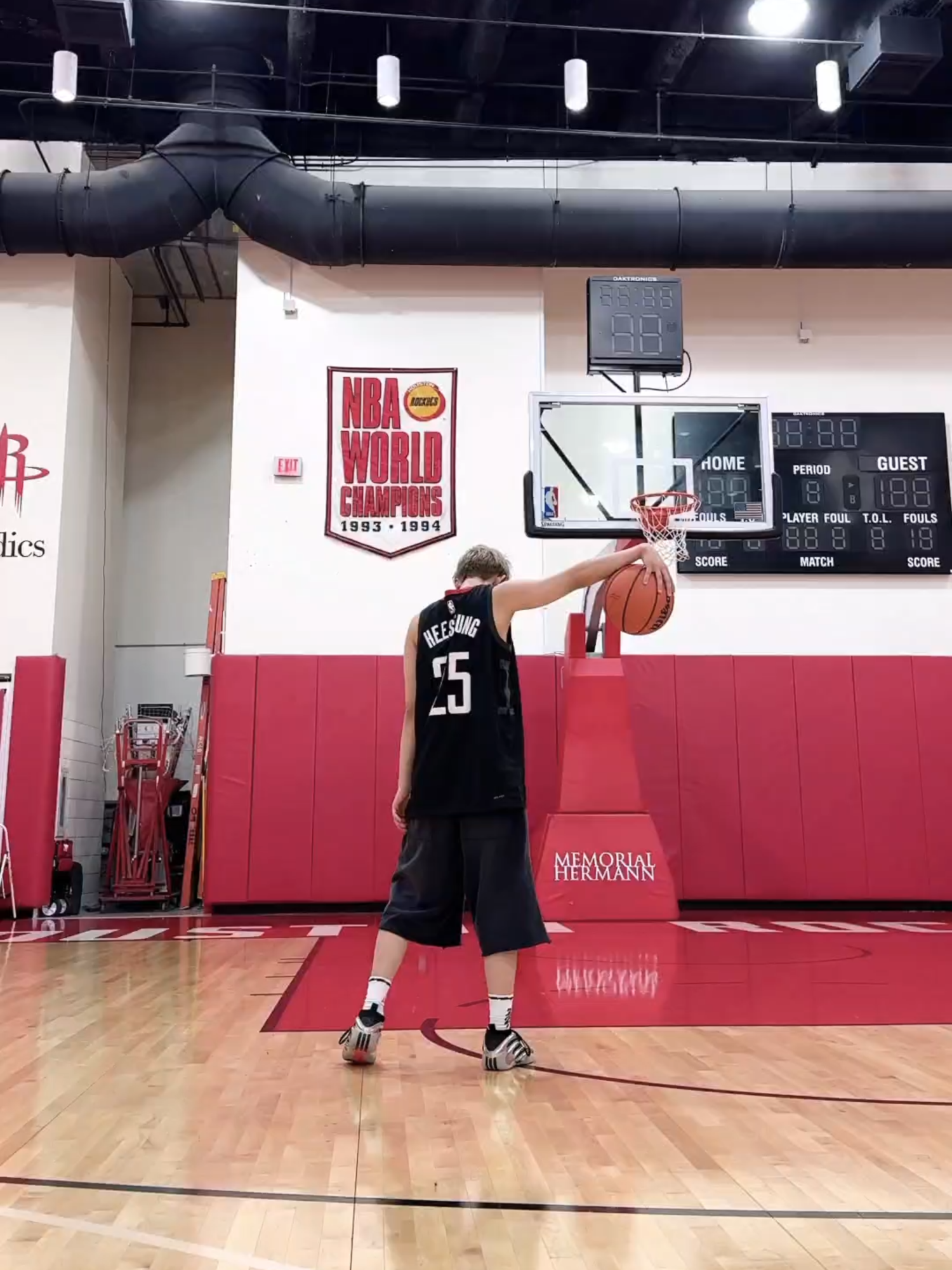 Swish🏀 @houstonrockets #HEESEUNG #FRIENDSOFNBA #ENHYPENxNBA #ENHYPEN @nba