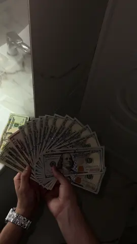 #money #rich #4upage 