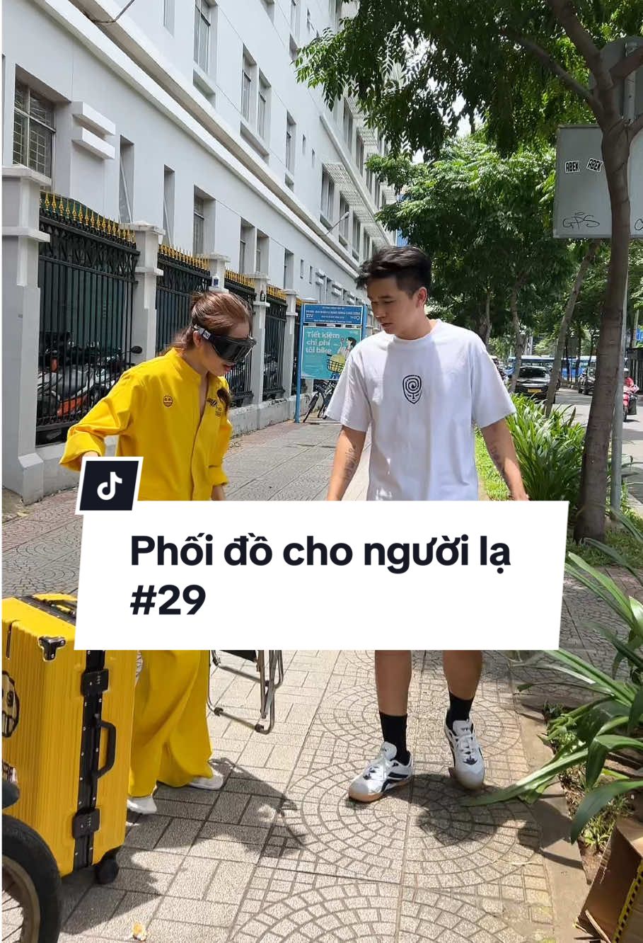 Phối đồ cho người lạ - Phần 29: Vô tình bắt gặp anh chàng xăm trổ giấu mình sau lớp áo thường ngày 👀 Chỉ cần thay outfit The ORBIT → thần thái bật mode “cuốn hút” ngay 💥 #theorbit #challenge #phoidochonguoila #fyp #xuhuong 