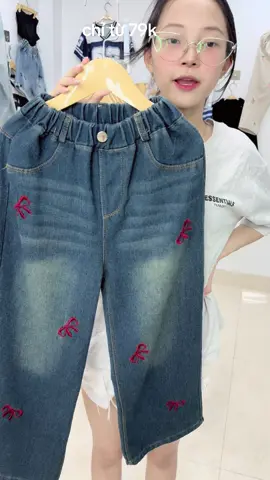 quần bò cho bé đi học thêu siêu iu , gia hạt rẻ #xuhuongtiktok #LearnOnTikTok #quanbonu #quanjeantheuchobegai #quanbobegai 