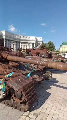 #Ukraine #Kyiv #Mykhailivska sq. today #August,13