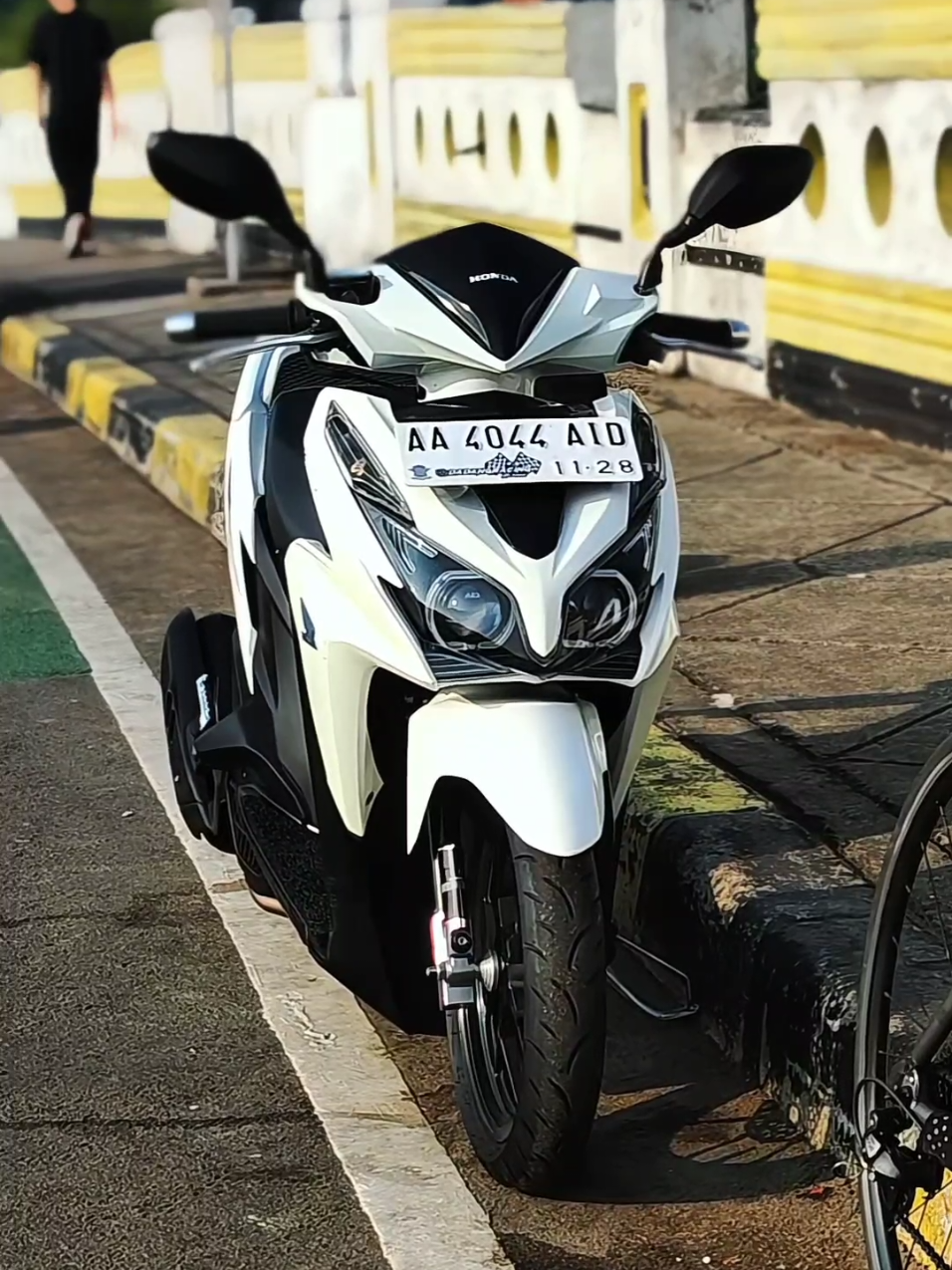 Tia monika tampan sekali🫠 #takumi❤‍🔥 #vario125old #matictransjawa #maticproper #foryoupage 