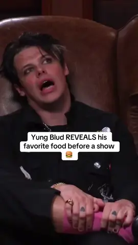 Yung Blud REVEALS his favorite food before a show! #yungblud #trendingvideo #viral #4k #fyp 