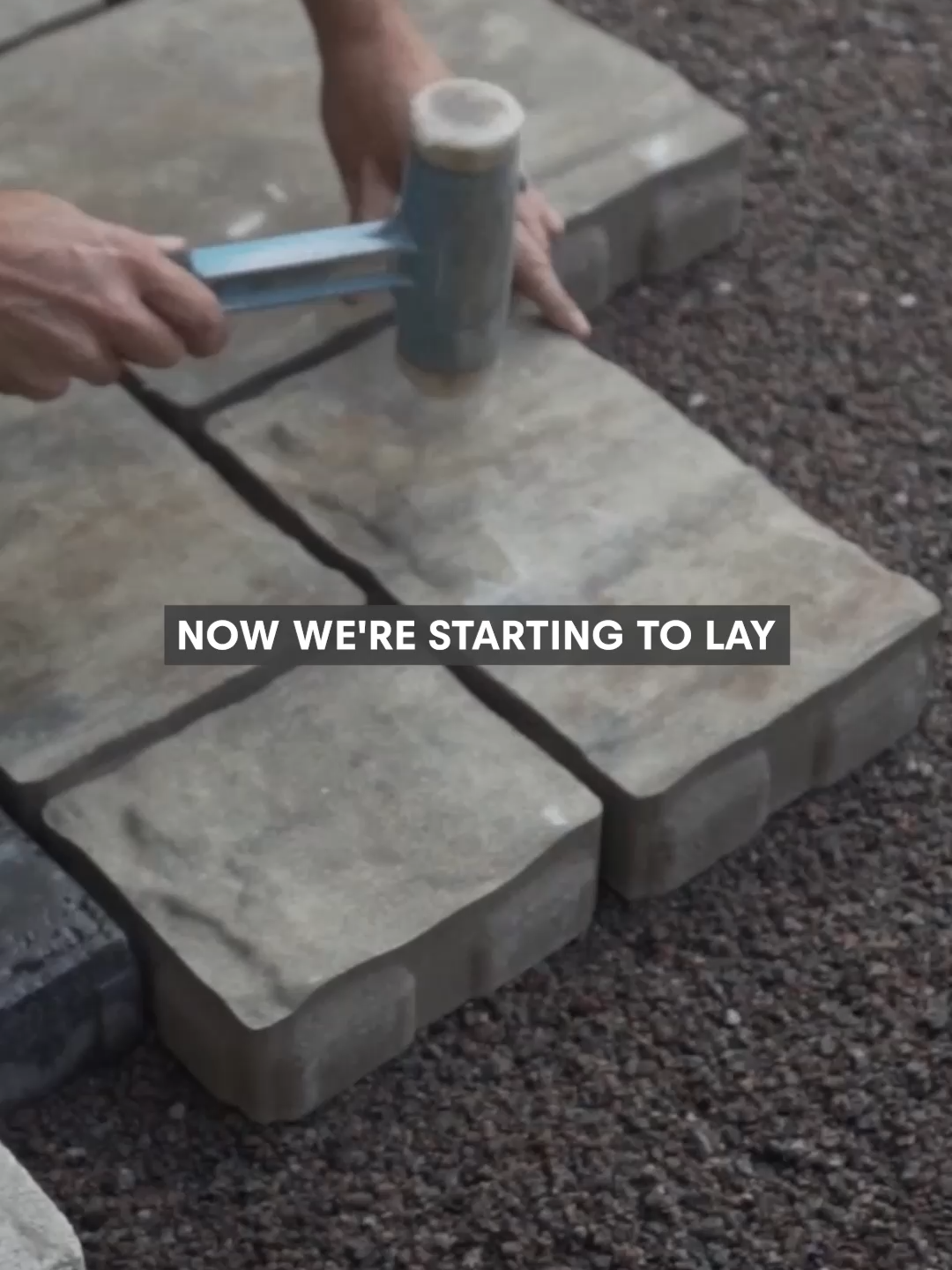 Here's why I spray out the design often 🎨 • Want to learn more? Get signed up for Hardscape Mentor. Link in bio! • #hardscapetraining #hardscape #hardscaping #flagstone #hardscapedesign #patio #pavers #outdoorliving #construction #build #hardscapementor #outdoorpatio #patiodesign #patiolife #diy #contractor #contractorlife #bluecollar #landscaping #landscape #yard #backyard #outdoorlivingspace