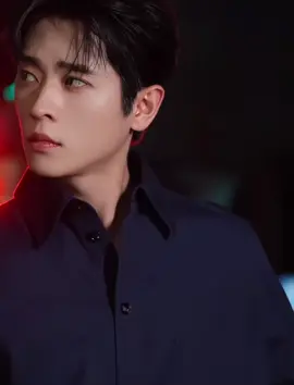 Dù là Đô Đốc hay là Vương Gia hay thậm chí là Dương Huy Tường thôi thì vẻ đẹp trai của anh ấy không hề bị lu mờ nhé #chenglei #丞磊 #莫离 #锦月如歌 #viral 