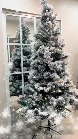 #christmastree  #christmastreesnowflakes 