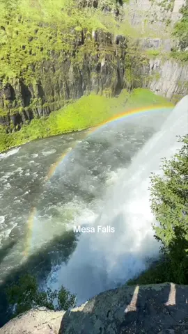 Gorgeous waterfall and rainbow 🌈