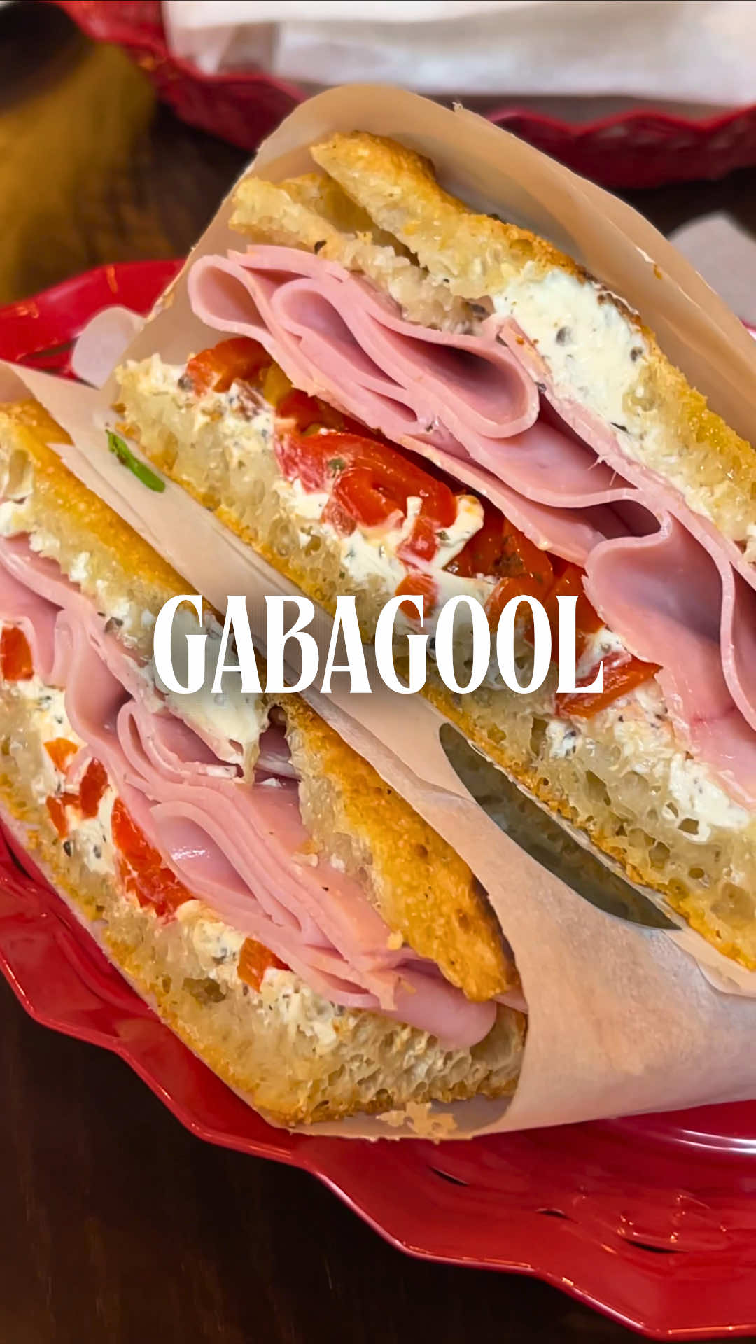 Added Gabagool in Stockholm to my list before our move back, and now we conveniently work right next to it so ofc had to give it a try for lunch! 🥪🇮🇹 #gabagool #focaccia #sandwich #coppa #stockholmeats 