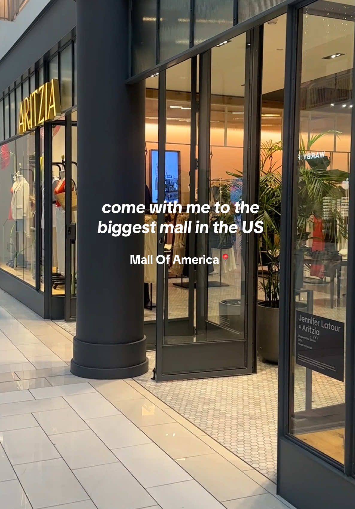 you have to save a whole day if you are planning to visit the biggest mall in the US, such a fun experience and they had a whole amusement park inside like whatt??🛍️🎢 #mallofamerica #minnesota #minneapolis #shopping #usatok @Mall of America 