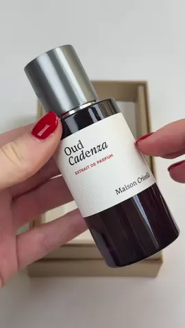 Oud Cadenza ASMR Unboxing. #MaisonCrivelli #HauteParfumerie #PerfumeExplorers #OudCadenza #ExtraitdeParfum   