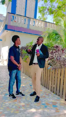 Ninkaan waa iga badiye 😂#burhaanib #foryoupage #fouryou #somalitiktok #virał #viralvideos @XARIIF MAGAALO - DAARIQ @Raiza @Huyaam pretty👸🏻❤️ @Gallad diiriye #CapCut 