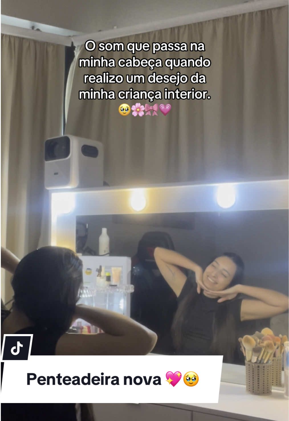 No mercado livre o ID dela é CDJ28N-TGT9 estou apaixonada 🥹💖 #penteadeiracamarim #penteadeira #penteadeiramercadolivre @Mercado Livre 