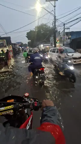 sanggup donk🤪#pyf #viraltiktok #supermotoindonesia 