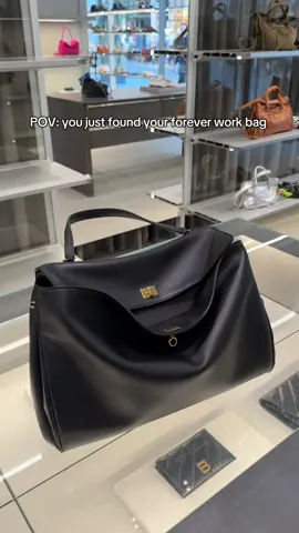 This Balenciaga Rodeo bag might be the one #balenciaga #rodeobag #fashiontiktok #designerbags #mensluxurybag 