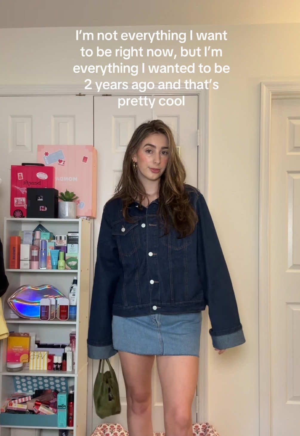 Past me would be so impressed and that makes me so happy and keeps me motivated to keep going!🌸 I’m not everything I want to be right now, but I’m everything I wanted to be 2 years ago and that’s pretty cool💕#pastme #youngerself #motivation #selfmotivation #motivationalvideo @PEPPERMAYO 