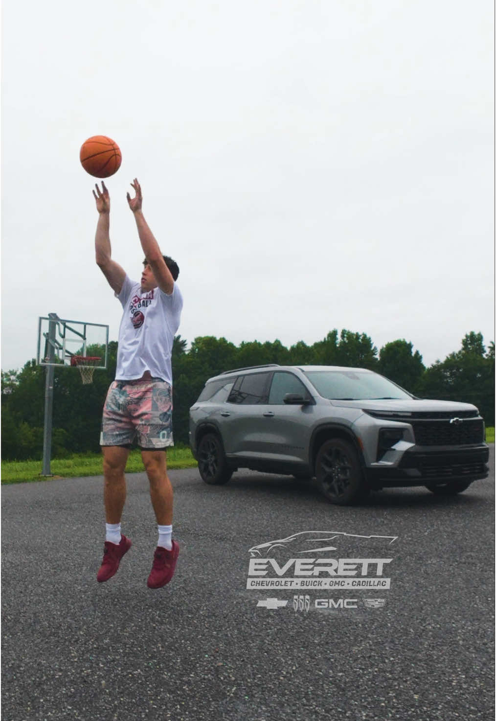 For @Eli Ellis 🫶🏼, its more than just basketball…It’s about inspiring the next generation to work hard and never give up—on the court and in life. The drive starts at Everett. #elidriveseverett #thedrive