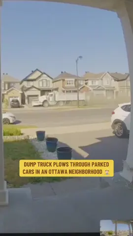 Do you think it was a medical emergency or…? 🤔🇨🇦 Let us know what you think in the comments! 🎥@ɪʙʙʏ 🎯 #6ixbuzz #ottawa #torontotiktok #fyp 