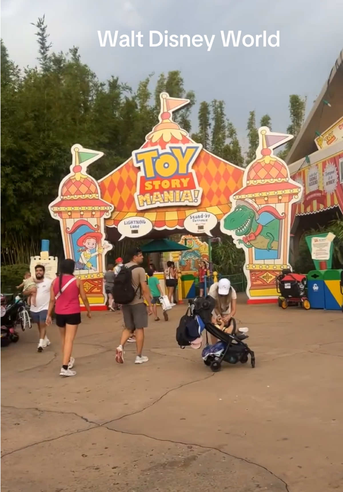 This not even half of what we did. We was soo busy we barely recorded anything. It’s so much to do for everyone 🥰 #disneyworld #viralvideo #fyp 