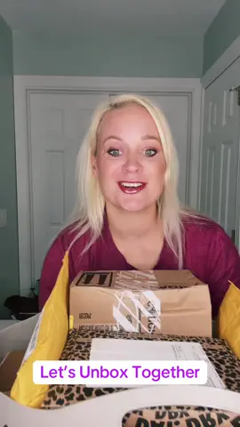 Weekly Unboxing. Let’s see what goodies got delivered, together! #Unbox #Unboxing #unboxingvideo #influencerwannabe 
