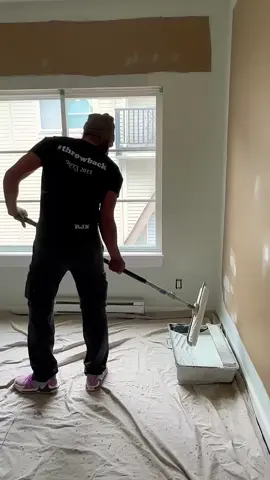 How to paint a wall for beginners #painting #rollerpainting #satisfying #paint #fyp 