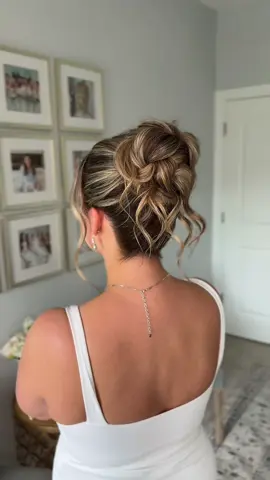 Style this high updo with me! My bride wanted an updo at the crown of her head with intentional pieces left out and face framing.  #bridalhairstyles #updohairstyle #weddingupdo #updotutorial #charlottehairstylist 