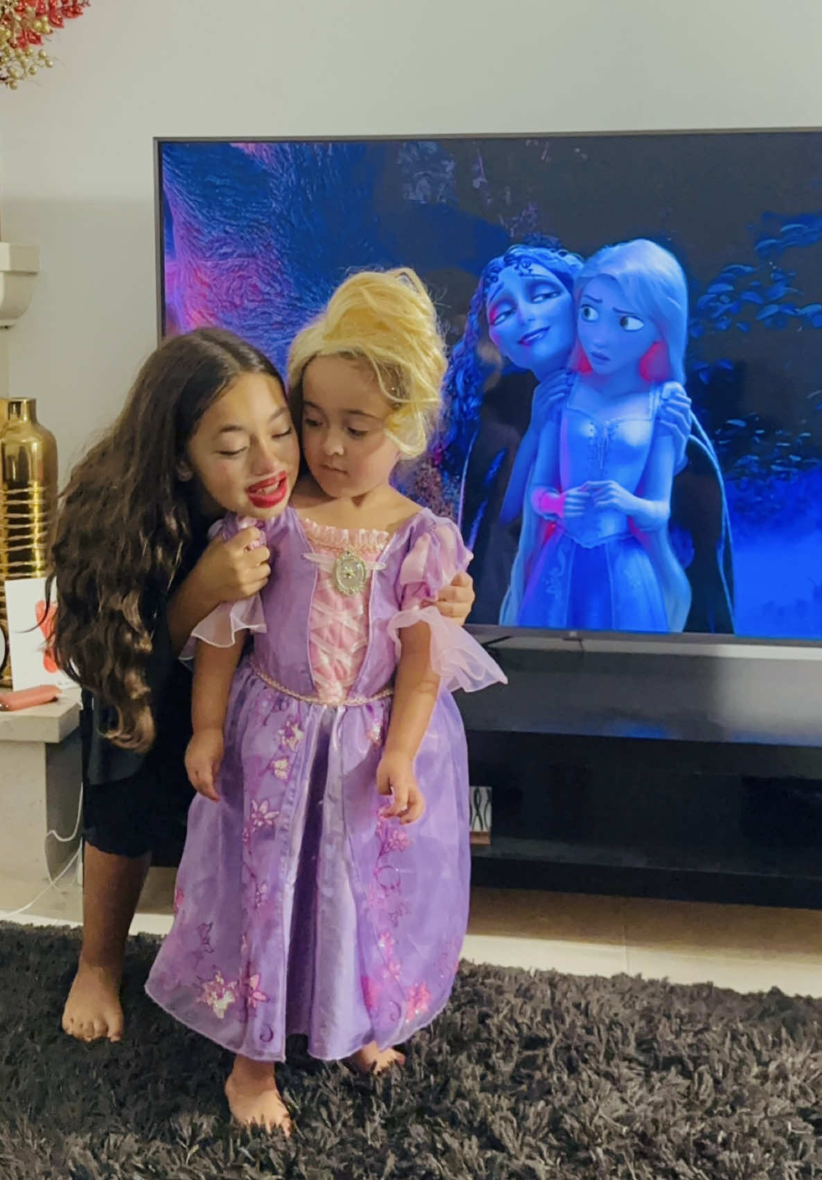 Enrolados💜 #princesasdisney #leonorcabral #irmas 
