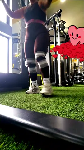 #DIADEPIERNA🥵 #MECAMBIOLAVIDA💯💪  #GYM 