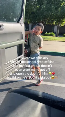 His booster seat is in the back btw but he hops over to the front so I don’t get off to help him out😭😒. #dropoffline #schooldropoff #schoollife #firstgrade #cooldude 