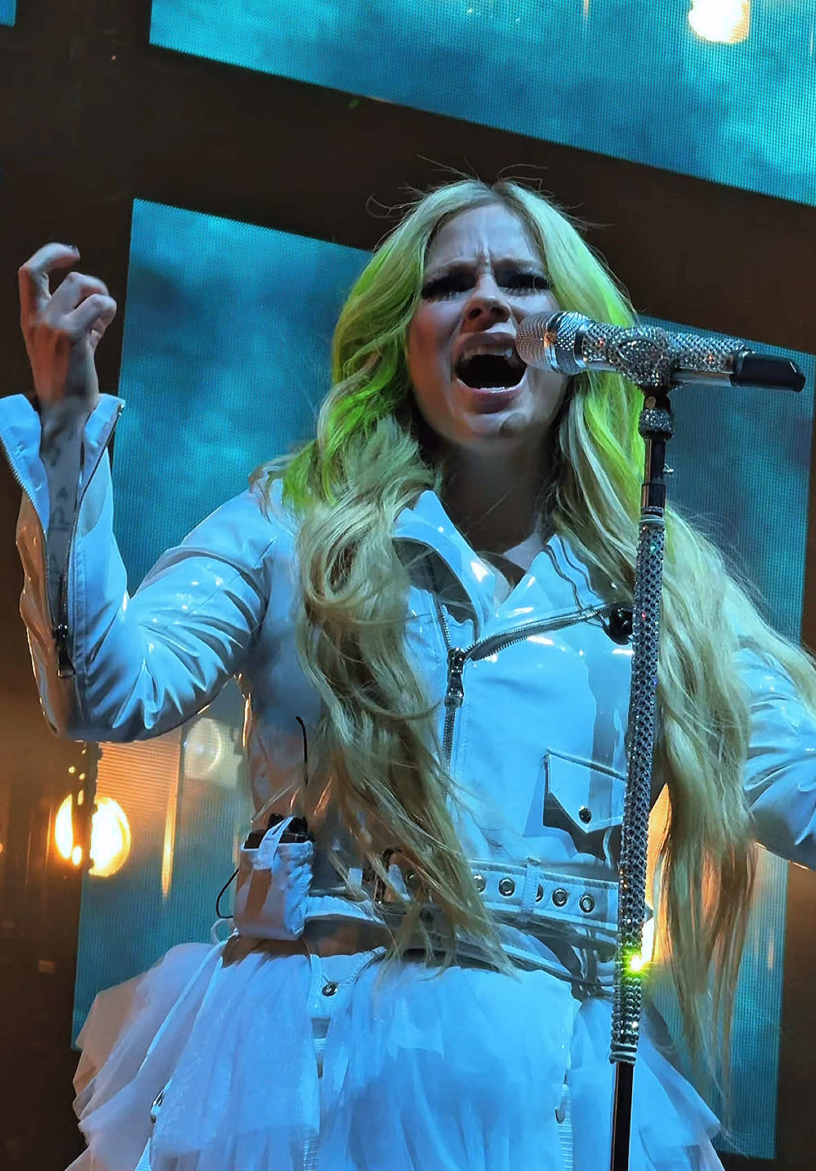 @Avril Lavigne💙🩵 at Madison Square Garden in NYC 🇺🇸🗽 #avrillavigne #greatesthitstour #imwithyou #fyp #concert 