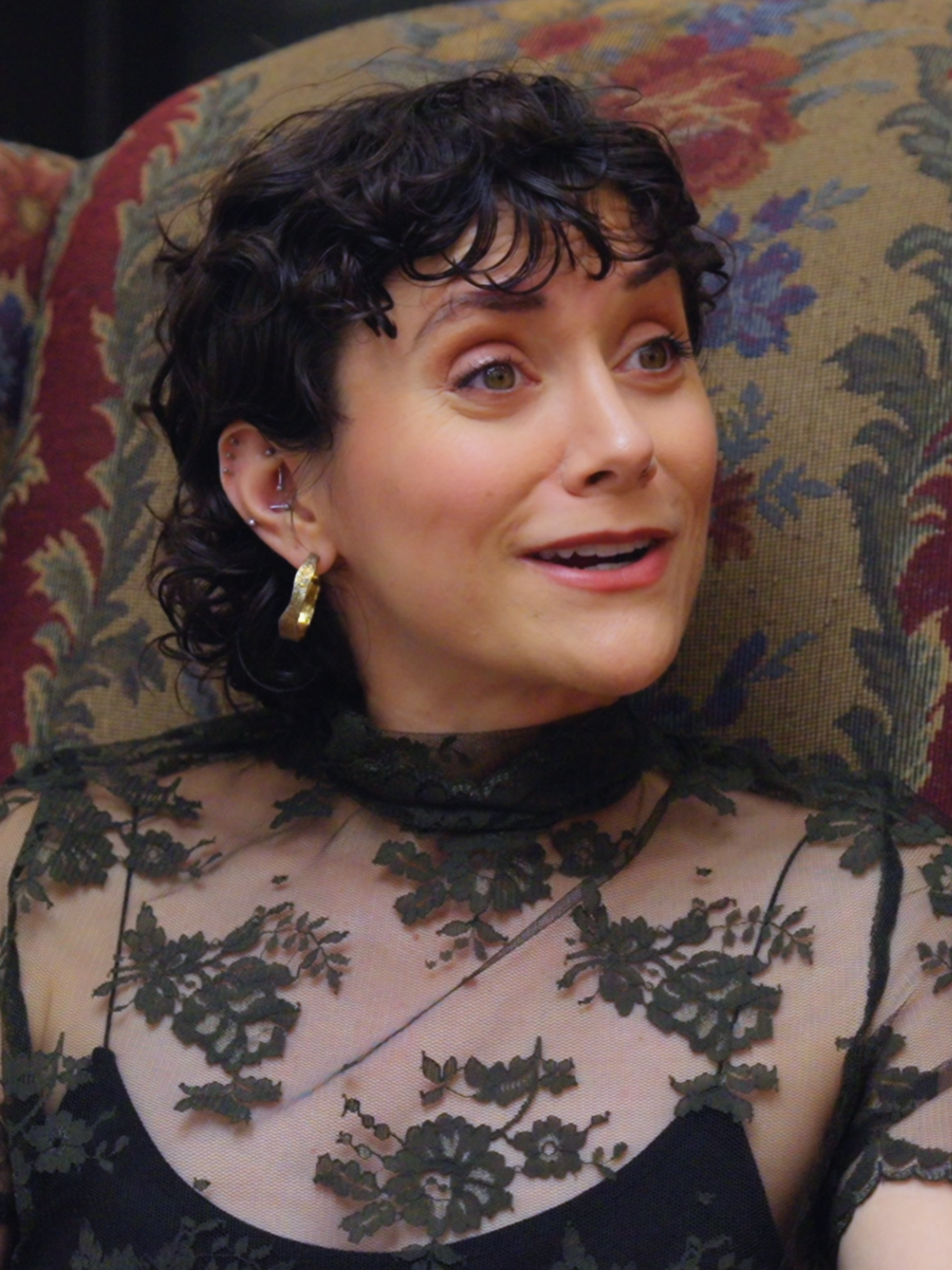 Is it still polyamory if only one person has other lovers? This week’s guest is @alysonstoner, a multi-disciplinary entertainer, author, and founder of Movement Genius, who joins us to share their experience in their polyamorous journey. We dive into the importance of knowing your own capacity for connection and Alyson’s go-to communication tool: Frequency, Duration, and Intensity.  Whether you’re curious about polyamory or simply want tools for building healthier, more intentional partnerships, this episode will leave you thinking about love in a whole new way. The episode is out now on YouTube and wherever you listen 🎧 #LoversByShan #Polyamory #ModernLove #RelationshipAdvice #IntentionalLove #LoversPodcast #ConsensualNonMonogamy #AlysonStoner #OpenRelationships