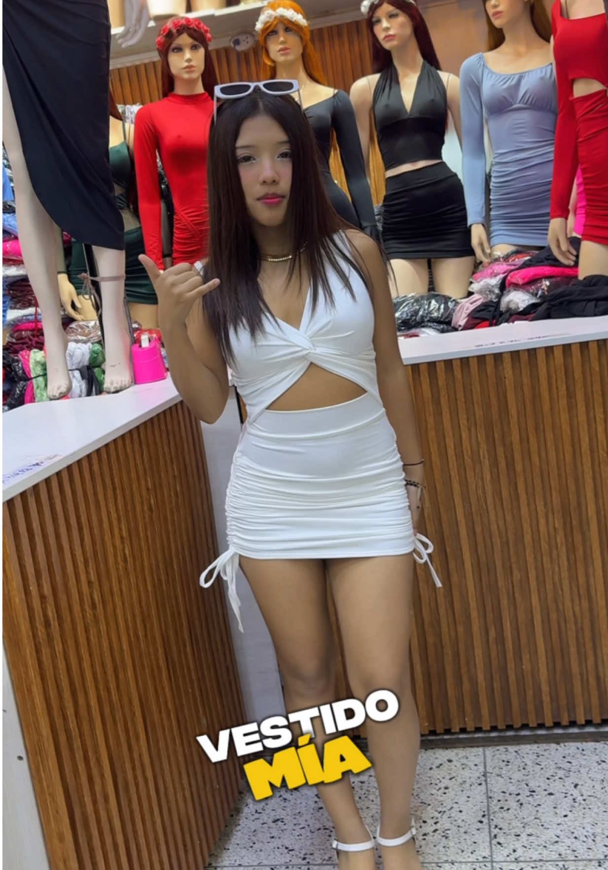 Vestido disponible en Tiendas. 😻🔥📍GAMARRA📍 Pedidos al: 903 575 296. 📞✨ #fyp #gamarra #xyzbca #vestidos #enviosatodoelperu  