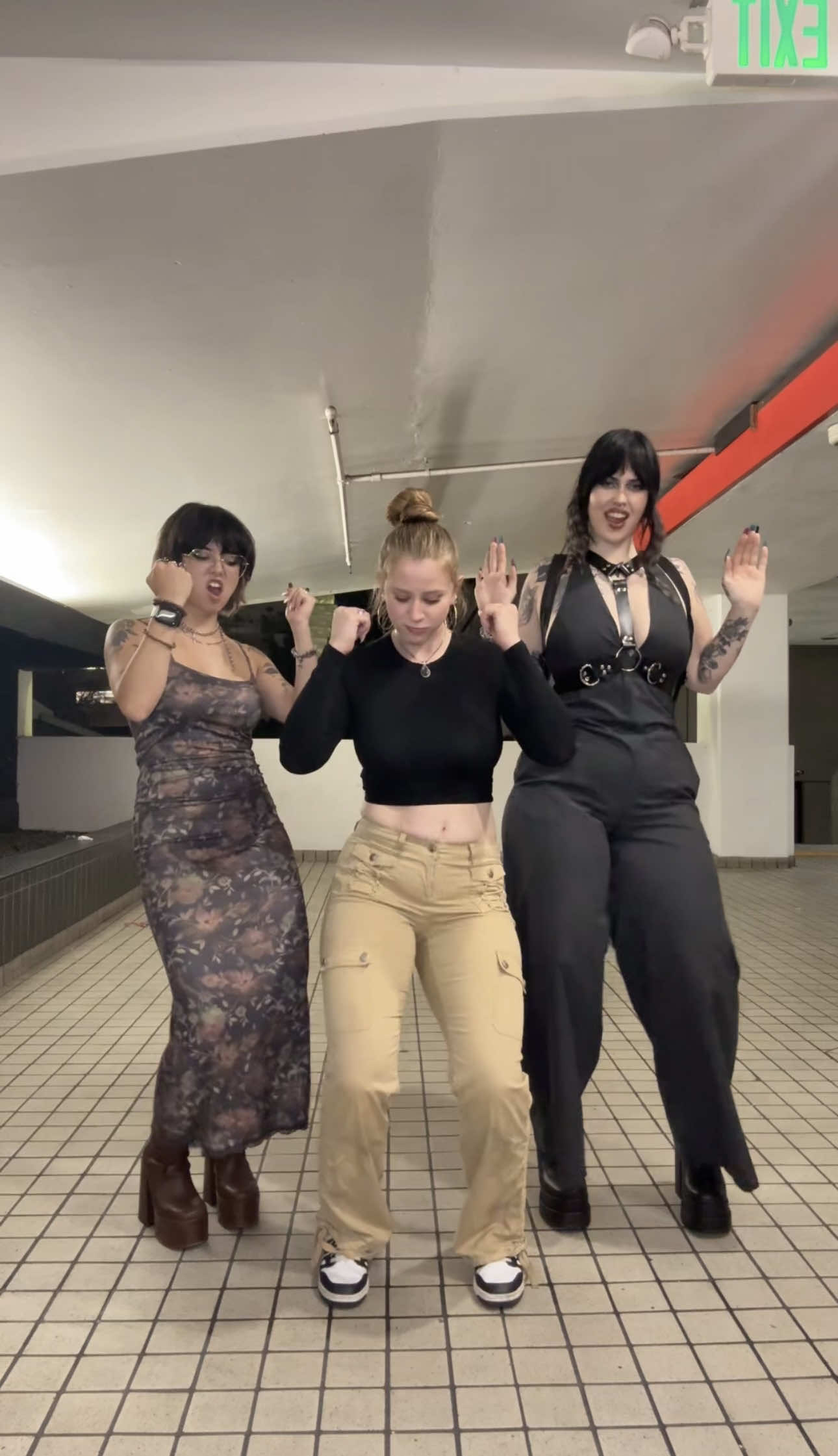 We got the moves @DEVIIL☆BBY @Shea 