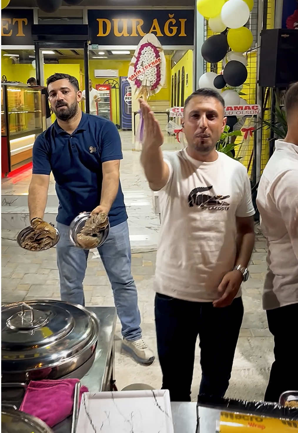 Biz daha iyisini yapana kadar en iyisi bu, yeni yeriniz hayırlı olsun.. @Şırdancı İbo  #farukelina #şırdancıibo #kesfet #akım #damarsarkilar 
