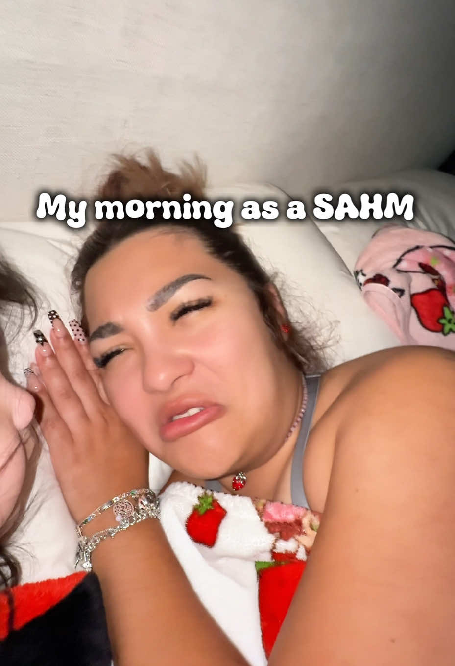 Feels like a Mondayyyy🥹 . . . . #MomsofTikTok #morning #Vlog #Lifestyle #motherhood 